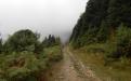 Περπατώντας από τα Επινιανά προς την Αγραπιδιά, υπό βροχή και ομίχλη